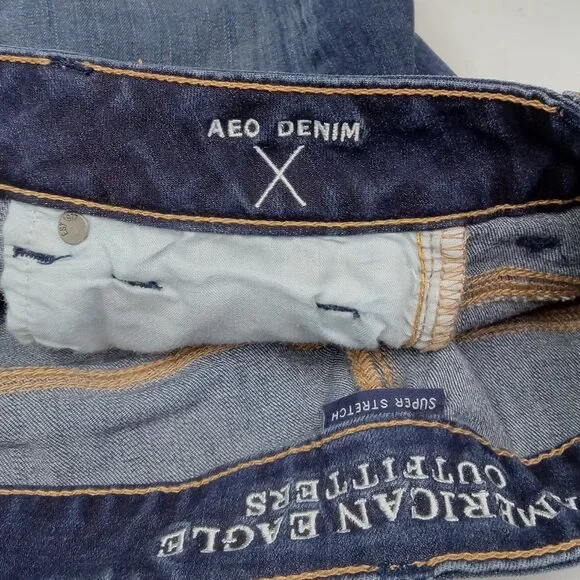 American Eagle AEO Denim Midi Super Stretch Denim Shorts Size 0 - Picture 8 of 9